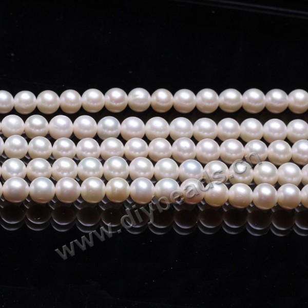Pearl, cultured freshwater(natural), white, 8-9mm round, AAA1 grade. Sold by per 1 strand.
