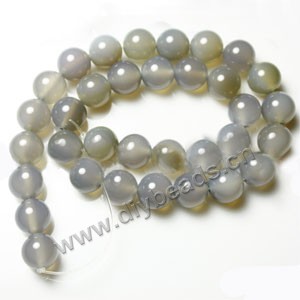 Bead, grey agate (natural), 12mm round. Sold per 15-inch strand