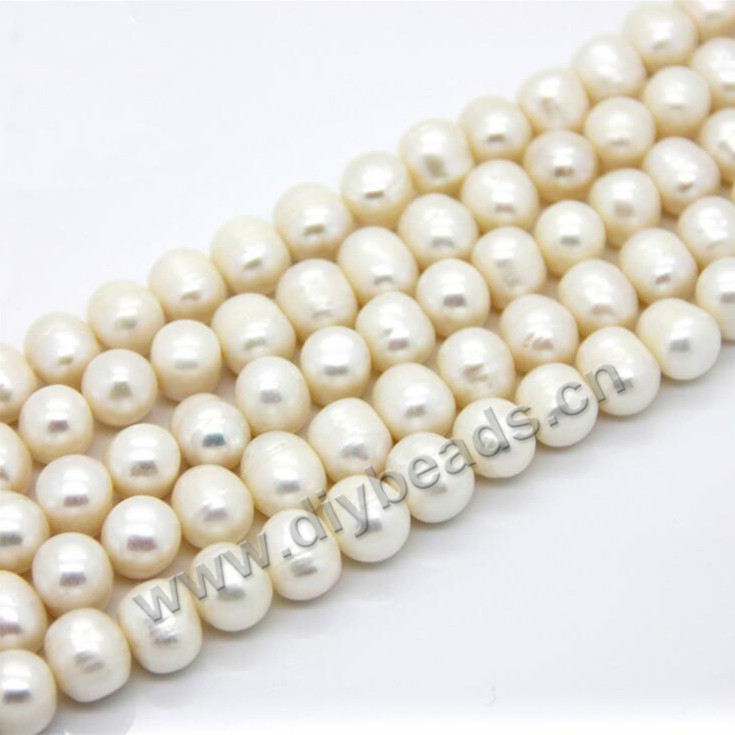 Pearl,10-11 mm nearly circular and flawless natural freshwater pearl,AAAgrand.Sold pkg of 1 strands
