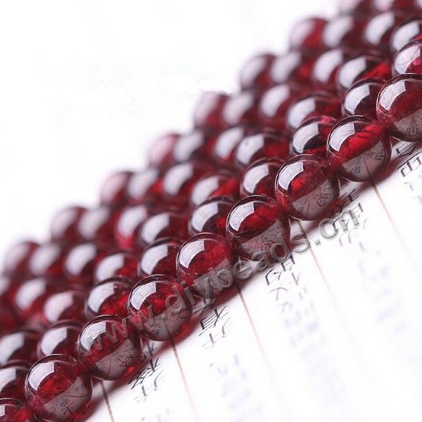 Bead, garnet (natural), wine red color, AAA  4mm smooth round, Sold per 15-inch strand