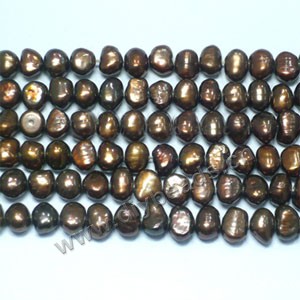 Pearl, cultured freshwater (dyed),copper, 7-8mm flat-sided potato. Sold per 14.8-inch(37cm) strand