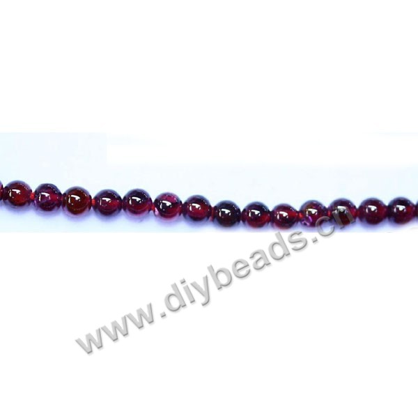 Bead, garnet (dyed), 3mm round, A grade, Mohs hardness 7 to 7-1/2. Sold per 15-inch strand