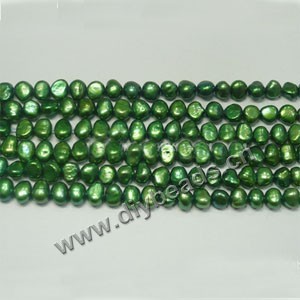 Pearl, cultured freshwater (dyed),forest green, 5-6mm flat-sided potato. Sold per 14.8-inch(37cm) strand