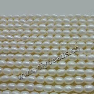 Pearl, cultured freshwater pearl (bleached), white , 3-4mm rice,C grade. Sold per pkg of (25) 15-inch strands.