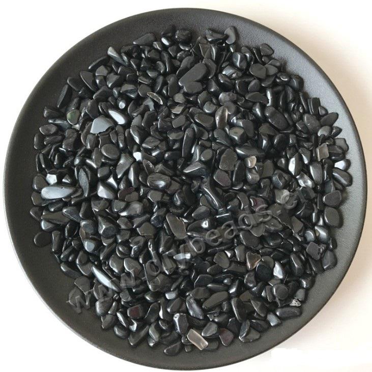 Bead chips, Black quartz chips without hole, 5-7mm and 8-12mm. Sold per pkg of 5kgs.