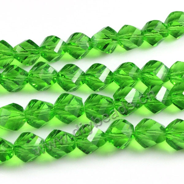 bead, glass, grass green, 10mm faceted twist round, sold per pkg 5 strands.