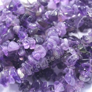 Bead, amethyst (natural), purple,medium chip . Sold per 35-inch strand.