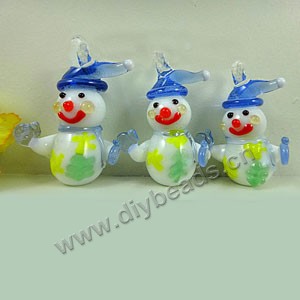 Charm, lampworked glass, white,blue and red, 32x23/34x25/40x25mm,3 size to option, snowman with hat and scarf. Sold per pkg of 200.