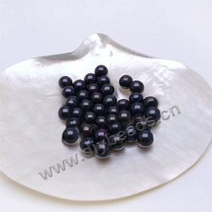 Pearl, cultured freshwater , black (dyed), 7-8mm half-drilled round, AAA grade. Sold per pkg of 10pairs