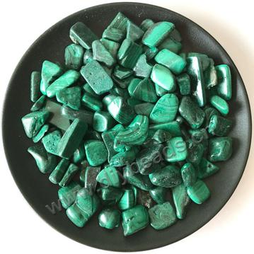 Bead Chips, natural malachite chips without hole, 5-15mm. Sold per pkg of 5kgs
