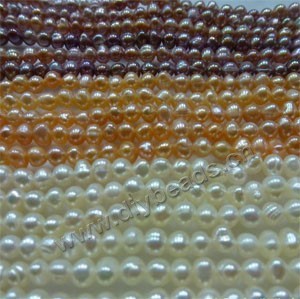 Pearl mix, cultured freshwater pearl ,white / peach / mauve, 3-4mm potato,C grade. Sold per pkg of (25) 15-inch strands.