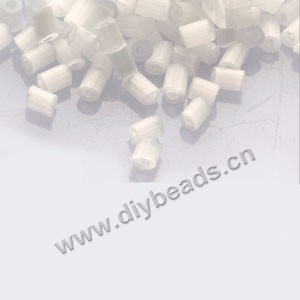 Bugle bead, glass beads, tube beads,, ivory,silky luster and satin round #1 (2x2mm). Sold per pkg of 450 grams,approximately 30,000ps 