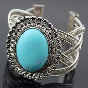 Bracelet, Turquoise beads and zinc alloy. Sold per pkg of 20 pieces.