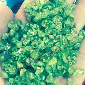 Bead, peridot (natural), loose chip bead,5-7mm. Sold 100g/bag