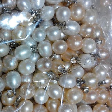 Pendant,alloy and cultured freshwater pearl,white/peach,9mm rice, AAA grade. Sold per pkg of 20pcs.