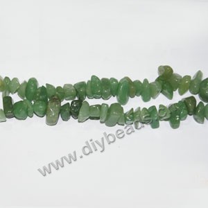 Bead,  green aventurine (natural), 6-10mm small chip. Sold per 35-inch strand.