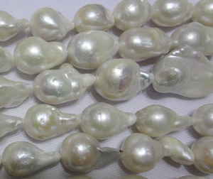 Pearl,cultured freshwater,white,half hole, AAAAA grade. Sold per pkg of 1 strand