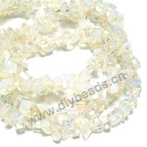 Glass chip beads, opal, small. 36-inch strand.