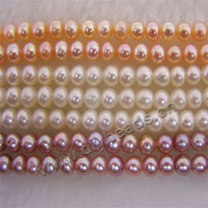 Pearl, cultured freshwater (natural),mango/red-grapes/white, 4-5mm potato. Sold per 15.5-inch(39cm) strand