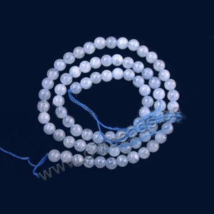 Bead, aquamarine (natural), 5mm round. Sold per 16-inch strand