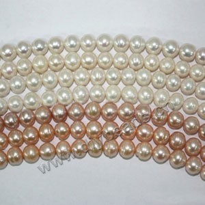 Pearl mix, cultured freshwater pearl (Natural), white / peach / mauve, 9-10mm potato,C grade. Sold per pkg of (25) 15-inch strands.