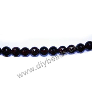 Bead, garnet (natural), 5mm round,Mohs hardness 7 to 7-1/2. Sold per 15-inch strand