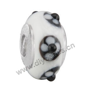 Bead,big-hole beads ,lampworked glass with silver-finished brass grommets,white/black,6x12mm-8x14mm rondelle with bumpy dots and flower,4mm spiral hole,sold per pkg of 10ps