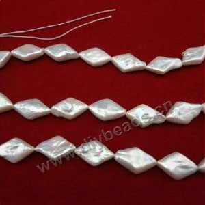 Pearl baroque, cultured freshwater white, 17x10mm-18x11mm flat diamond. Sold per pkg of (10) 16-inch strands.
