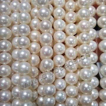Pearl,cultured freshwater,white,8-9mm, AAA grade,round. Sold per pkg of one strand