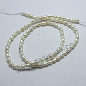 Pearl, cultured freshwater (natural), white,3 mm rice,B grade. Sold per 13-3/4 inch strand