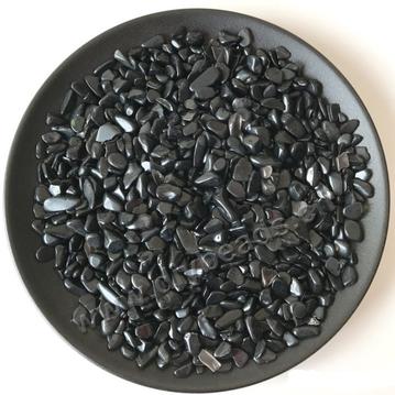 Bead chips, Black quartz chips without hole, 5-7mm and 8-12mm. Sold per pkg of 5kgs.
