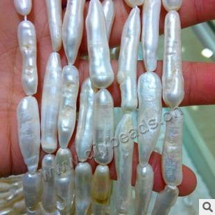 Pearl,cultured freshwater,white,half hole, AAgrade. Sold per pkg of 1 strand
