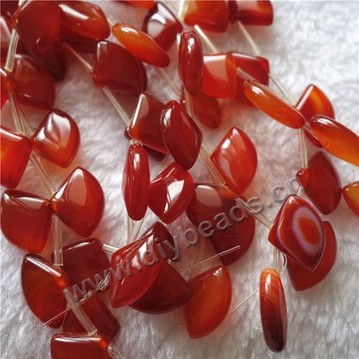 Bead,red agate,15x20mm,fan-shaped,Sold per pkg of one strand