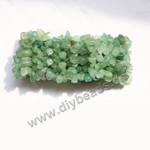Gemstone stretch bracelet assortment, green aventurine chips (natural),approx width 1-1/2 inche, 6-1/2inches. Pkg of 5.
