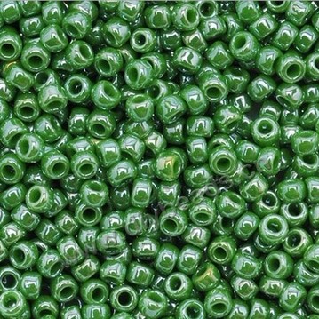 seed bead,glass,opaque green,#6 round,sold per pkg of 50g,  approximately 700ps.