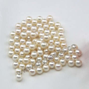 Pearl, cultured freshwater, white, 6.5-7.0mm half-drilled round, AAA grade. Sold per pkg of 4pairs.