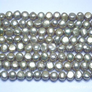 Pearl, cultured freshwater (dyed),silver, 5-6mm flat-sided round. Sold per 14.8-inch(37cm) strand