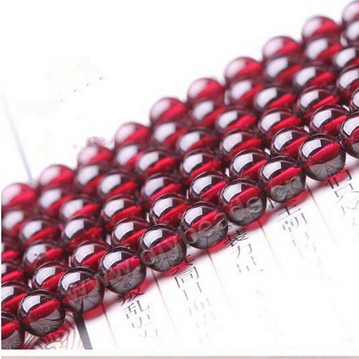 Bead, garnet (natural), wine red color, AAAAA  4 .5 mm smooth round, Sold per 15-inch strand