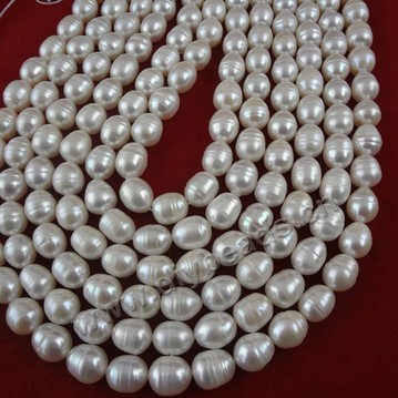 Pearl, cultured freshwater,white ,9-10mm rice, A grade. Sold per bag of one strand